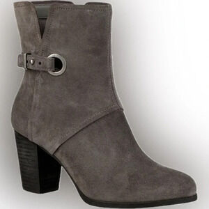 Koolaburra by Ugg | Samiah | stacked heel | suede | bootie | W7  *nwob*